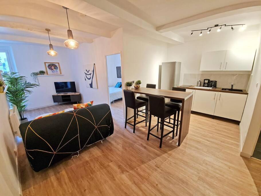 Gregbnb - T2 Design 43M2 - Toulon Est - Wifi Fibre - N2 Bagian luar foto